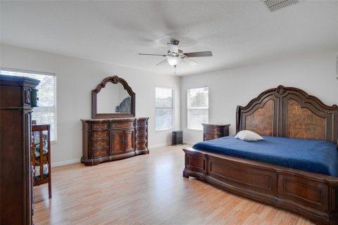 House in Orlando, Florida 4 bedrooms, 237.18 sq.m. № 1845058 - photo 13