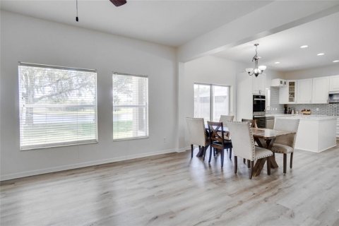 House in Orlando, Florida 4 bedrooms, 237.18 sq.m. № 1845058 - photo 5