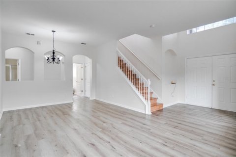 House in Orlando, Florida 4 bedrooms, 237.18 sq.m. № 1845058 - photo 4