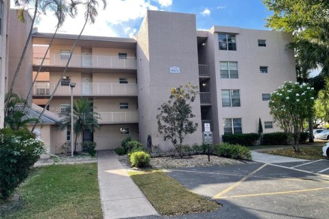 Condominio en venta en Davie, Florida, 2 dormitorios, 87.33 m2 № 1975687 - foto 1