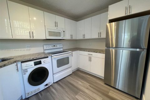 Condominio en venta en Davie, Florida, 2 dormitorios, 87.33 m2 № 1975687 - foto 13