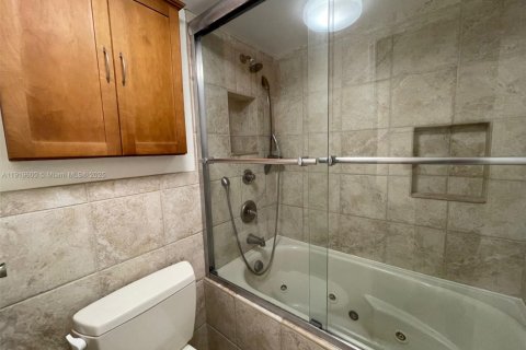 Condominio en venta en Davie, Florida, 2 dormitorios, 87.33 m2 № 1975687 - foto 23