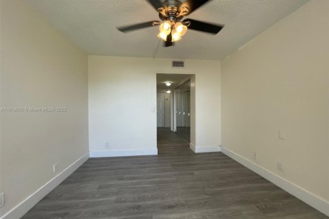 Condominio en venta en Davie, Florida, 2 dormitorios, 87.33 m2 № 1975687 - foto 20