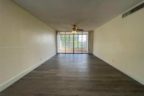 Condominio en venta en Davie, Florida, 2 dormitorios, 87.33 m2 № 1975687 - foto 5