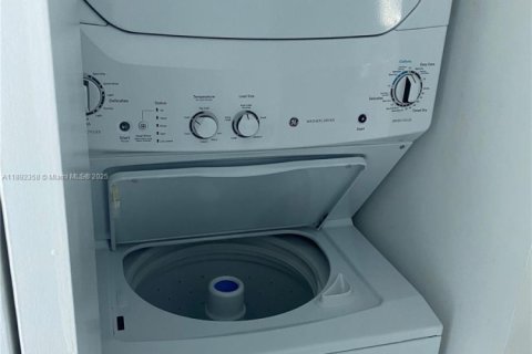 Купить кондоминиум в Майами, Флорида 1 спальня, 65.59м2, № 2014492 - фото 8