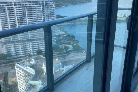 Купить кондоминиум в Майами, Флорида 1 спальня, 65.59м2, № 2014492 - фото 3