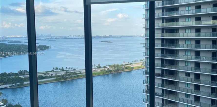 Кондоминиум с 1 спальней в Майами, Флорида № 2014492