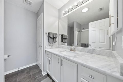 House in The Villages, Florida 3 bedrooms, 117.52 sq.m. № 2098381 - photo 16