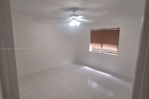 Condominio en alquiler en Homestead, Florida, 3 dormitorios, 102.1 m2 № 2011824 - foto 5