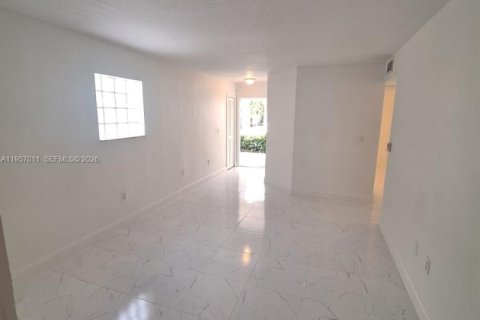Condominio en alquiler en Homestead, Florida, 3 dormitorios, 102.1 m2 № 2011824 - foto 2