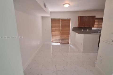 Condominio en alquiler en Homestead, Florida, 3 dormitorios, 102.1 m2 № 2011824 - foto 3
