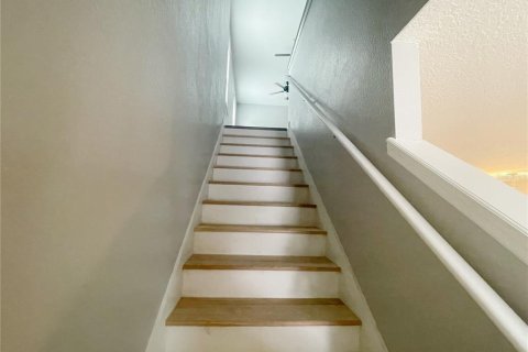 House in Windermere, Florida 4 bedrooms, 188.03 sq.m. № 1901651 - photo 9