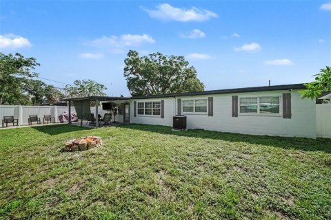 Villa ou maison à vendre à Tampa, Floride: 3 chambres, 127.18 m2 № 2309066 - photo 22