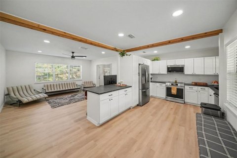 Villa ou maison à vendre à Tampa, Floride: 3 chambres, 127.18 m2 № 2309066 - photo 3