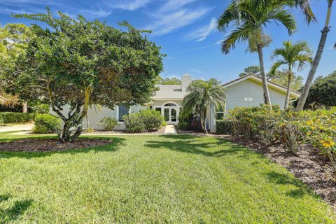 House in Palm City, Florida 3 bedrooms, 232.26 sq.m. № 1075700 - photo 1