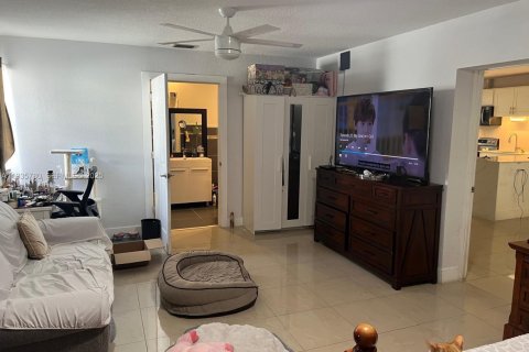 Villa ou maison à vendre à North Miami, Floride: 4 chambres № 2340787 - photo 20