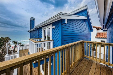 Apartment in Treasure Island, Florida 3 bedrooms, 322.56 sq.m. № 2224667 - photo 8