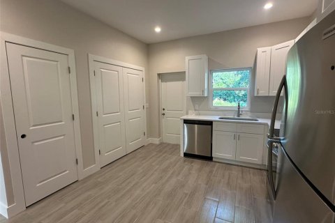 Apartamento en alquiler en Punta Gorda, Florida, 2 dormitorios, 95.41 m2 № 1743055 - foto 5