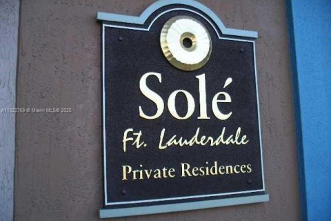 Снять в аренду кондоминиум в Форт-Лодердейл, Флорида 1 спальня, 71.91м2, № 1787121 - фото 2