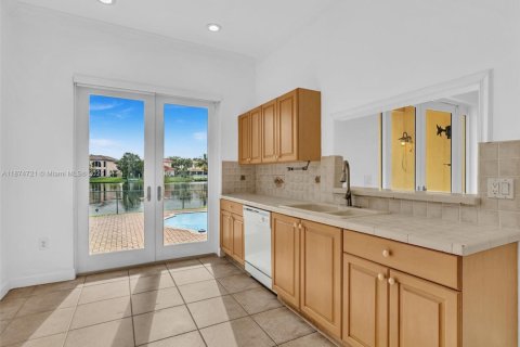 Casa en venta en Miramar, Florida, 4 dormitorios, 179.21 m2 № 1895884 - foto 13