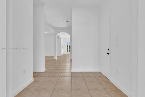 Casa en venta en Miramar, Florida, 4 dormitorios, 179.21 m2 № 1895884 - foto 4