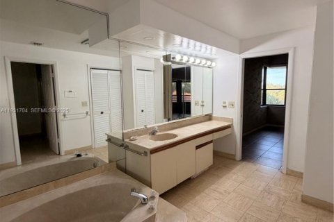 Townhouse in Boca Raton, Florida 3 bedrooms, 158.86 sq.m. № 1990350 - photo 17