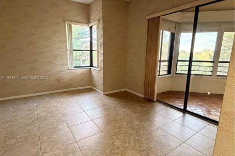 Townhouse in Boca Raton, Florida 3 bedrooms, 158.86 sq.m. № 1990350 - photo 12