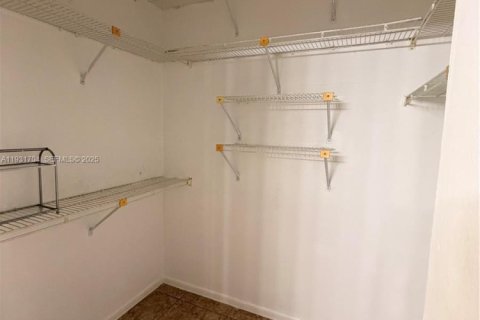 Townhouse in Boca Raton, Florida 3 bedrooms, 158.86 sq.m. № 1990350 - photo 16