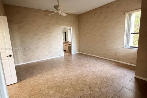 Townhouse in Boca Raton, Florida 3 bedrooms, 158.86 sq.m. № 1990350 - photo 13