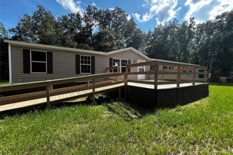 Appartement à Zephyrhills, Floride 3 chambres, 190.64 m2 № 2299440