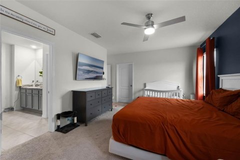 House in Davenport, Florida 5 bedrooms, 234.3 sq.m. № 1521820 - photo 12