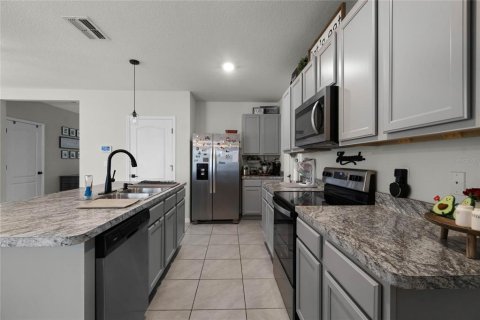 House in Davenport, Florida 5 bedrooms, 234.3 sq.m. № 1521820 - photo 10