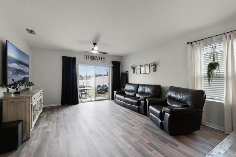 House in Davenport, Florida 5 bedrooms, 234.3 sq.m. № 1521820 - photo 5