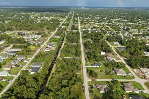Land in Lehigh Acres, Florida № 2376778 - photo 13