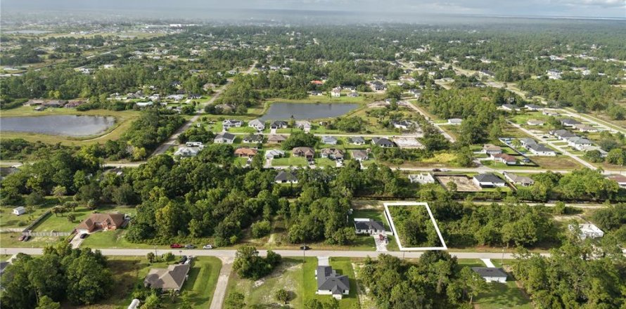 Land in Lehigh Acres, Florida № 2376778