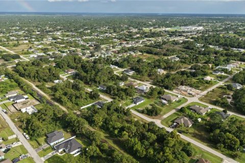 Land in Lehigh Acres, Florida № 2376778 - photo 12