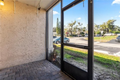 Condo in Altamonte Springs, Florida, 2 bedrooms № 2157676 - photo 29