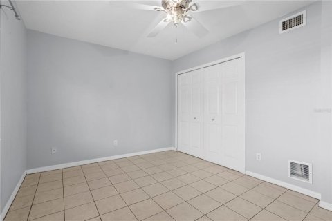Condo in Altamonte Springs, Florida, 2 bedrooms № 2157676 - photo 24