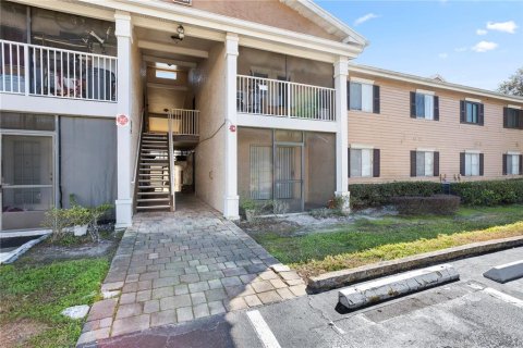 Condo in Altamonte Springs, Florida, 2 bedrooms № 2157676 - photo 3