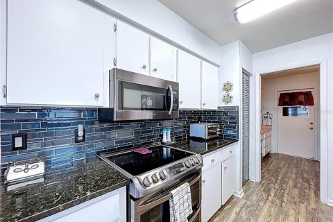 Casa en venta en Lakeland, Florida, 3 dormitorios, 167.97 m2 № 2215665 - foto 13
