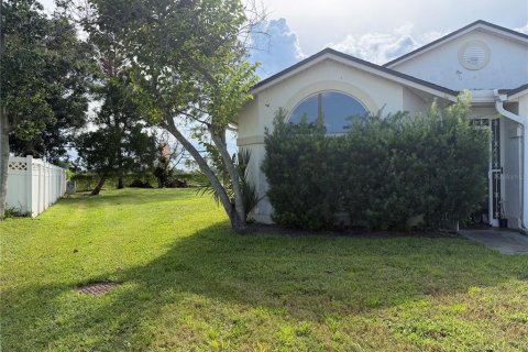Villa ou maison à vendre à Orlando, Floride: 3 chambres, 151.99 m2 № 2321477 - photo 2
