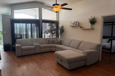 Villa ou maison à vendre à Orlando, Floride: 3 chambres, 151.99 m2 № 2321477 - photo 4