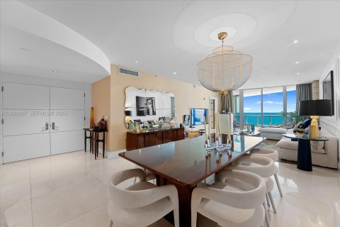 Copropriété à louer à Sunny Isles Beach, Floride: 3 chambres, 179.58 m2 № 1990442 - photo 8