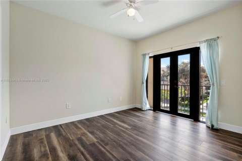 Townhouse in Coconut Creek, Florida 3 bedrooms, 179.77 sq.m. № 1872655 - photo 11