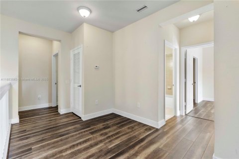 Townhouse in Coconut Creek, Florida 3 bedrooms, 179.77 sq.m. № 1872655 - photo 25