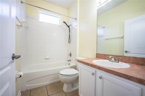 House in Orlando, Florida 3 bedrooms, 140.84 sq.m. № 2430841 - photo 27