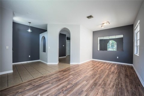 House in Orlando, Florida 3 bedrooms, 140.84 sq.m. № 2430841 - photo 6