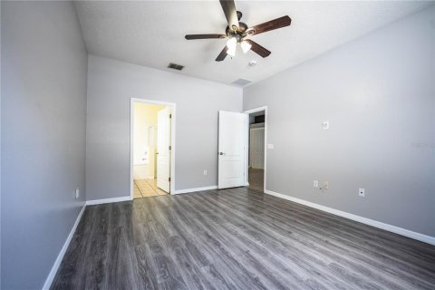 House in Orlando, Florida 3 bedrooms, 140.84 sq.m. № 2430841 - photo 19
