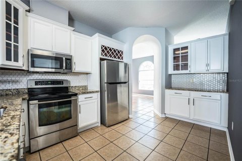 House in Orlando, Florida 3 bedrooms, 140.84 sq.m. № 2430841 - photo 12