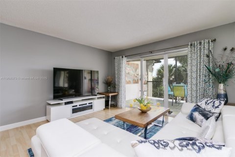 Condominio en alquiler en Deerfield Beach, Florida, 2 dormitorios, 128.21 m2 № 2055170 - foto 11